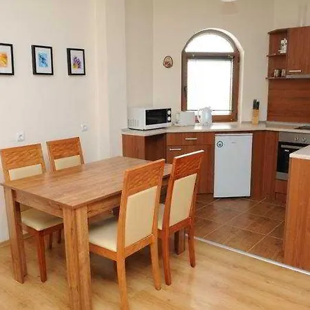 Northern Star Aparthotel 3*